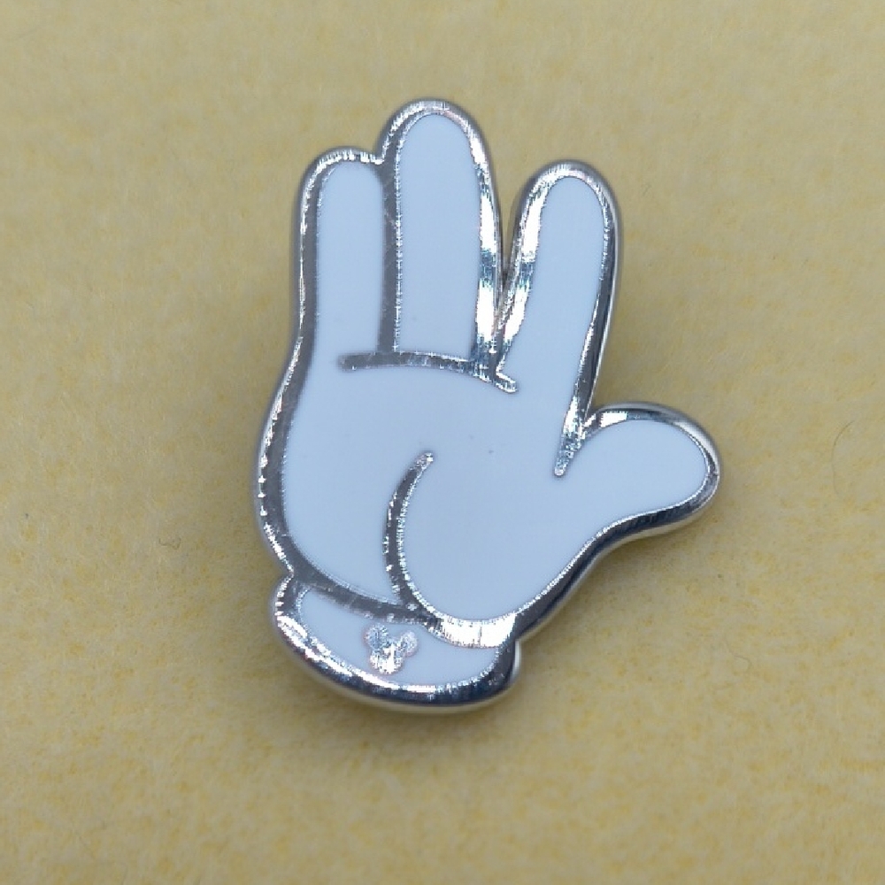 Disney Hidden Mickey White Glove Hand Pin